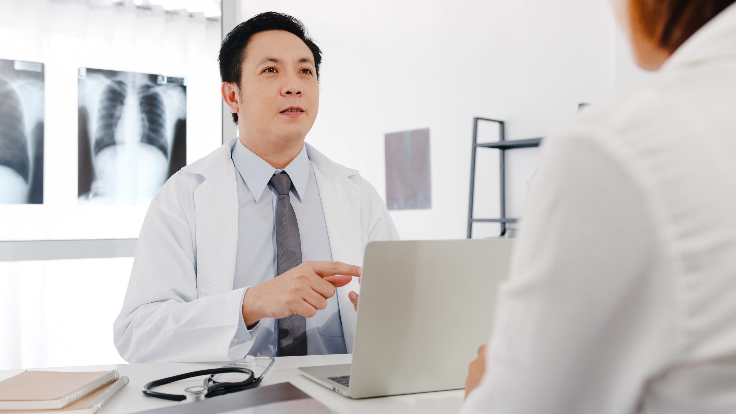 cara untuk mengatasi alergi temulawak dengan konsultasi dengan dokter.