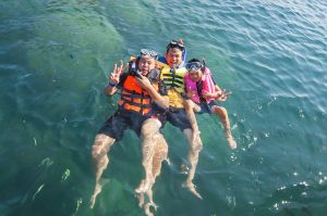 tidak hanya menyenangkan snorkeling juga memiliki manfaat bagi kesehatan tubuh