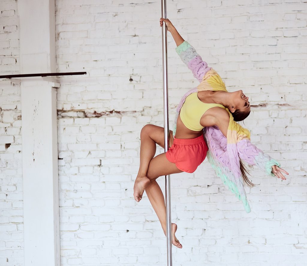 tips aman bagi pemula untuk pole dance