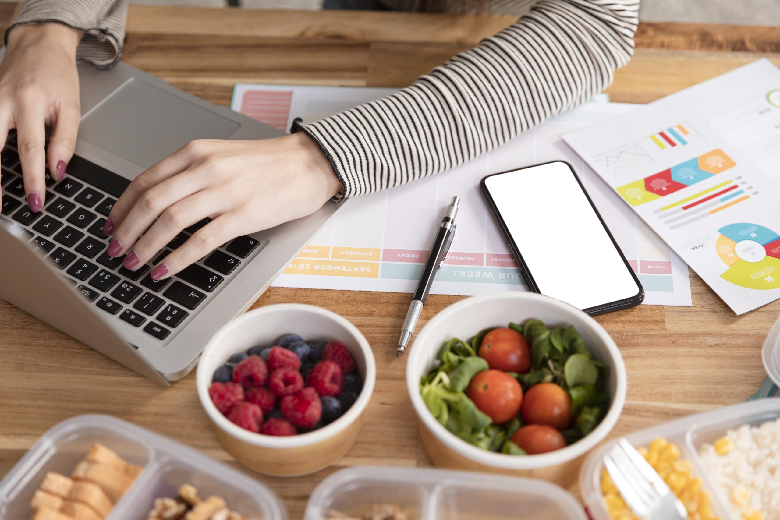 tips ngemil sehat saat bekerja