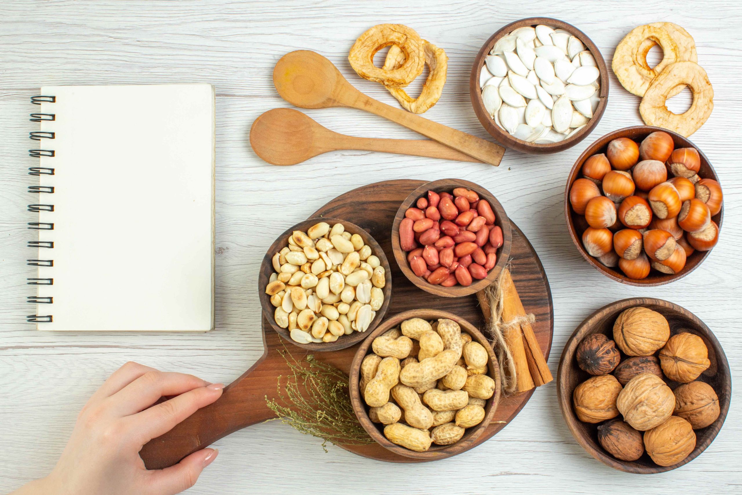 (makan biji-bijian dapat menjadi tips untuk mencari makanan yang mengandung hormon estrogen, sumber : freepik)
