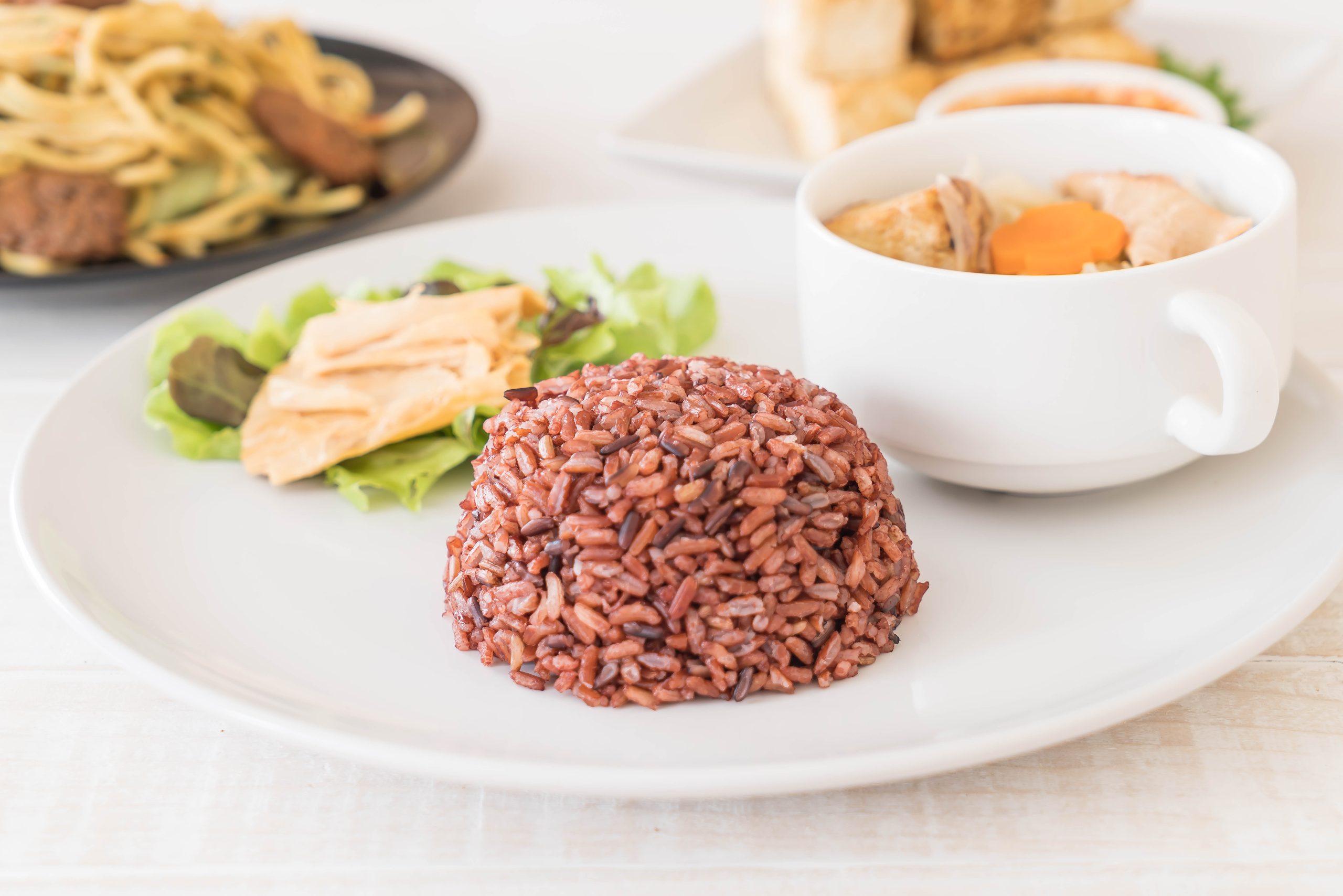 (manfaat konsumsi nasi ungu yang bisa disajikan untuk menu keseharian, sumber : freepik)