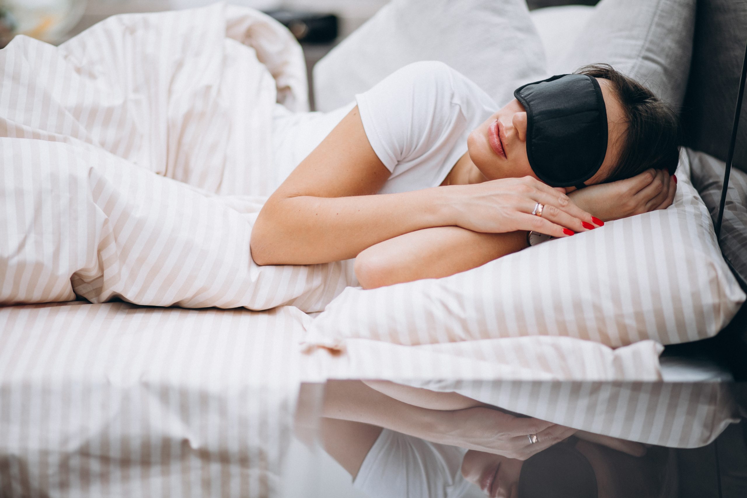 (menjaga kebersihan sebelum tidur memiliki dampak tidur menjadi lebih nyaman, sumber : freepik)