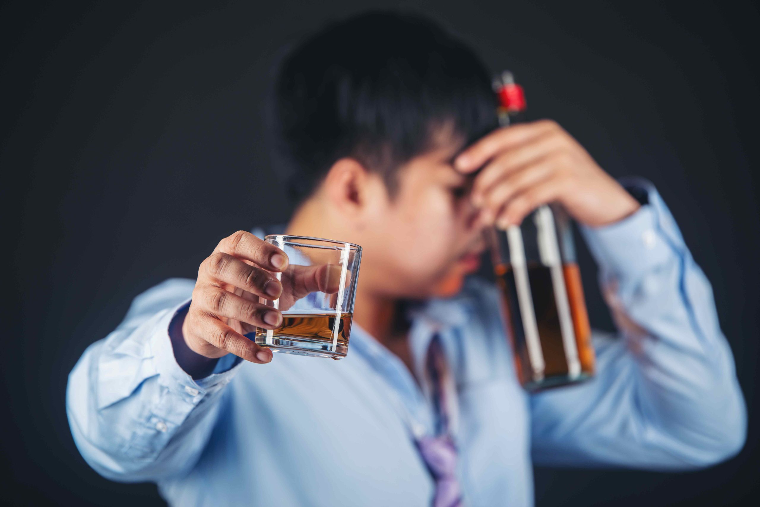 (dampak minuman beralkohol bagi kesehatan, sumber : freepik)
