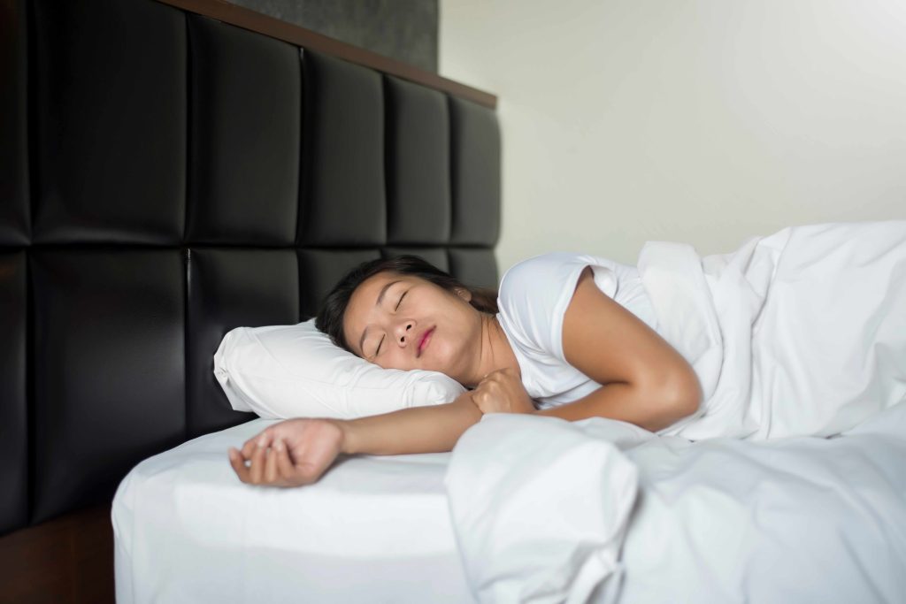 (ilustrasi seseorang mengalami kualitas tidur yang baik, sumber : freepik)