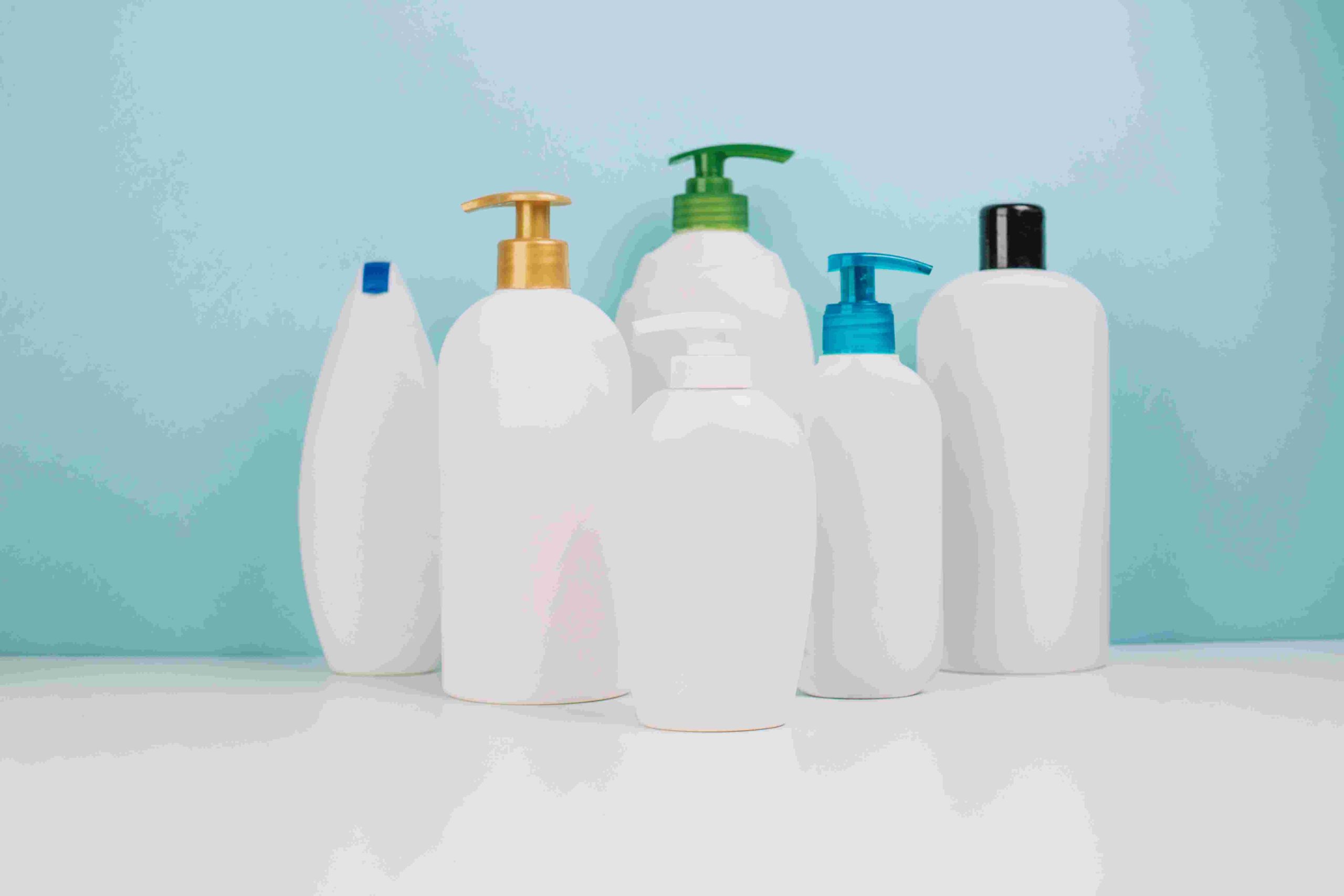 (ilustrasi shampoo, sumber : freepik)