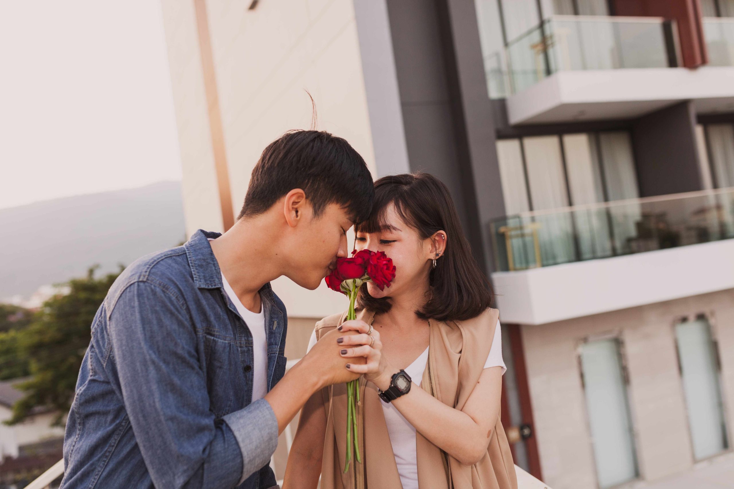 (manfaat merayakan valentine dapat memperkuat hubungan satu sama lain, sumber : freepik)