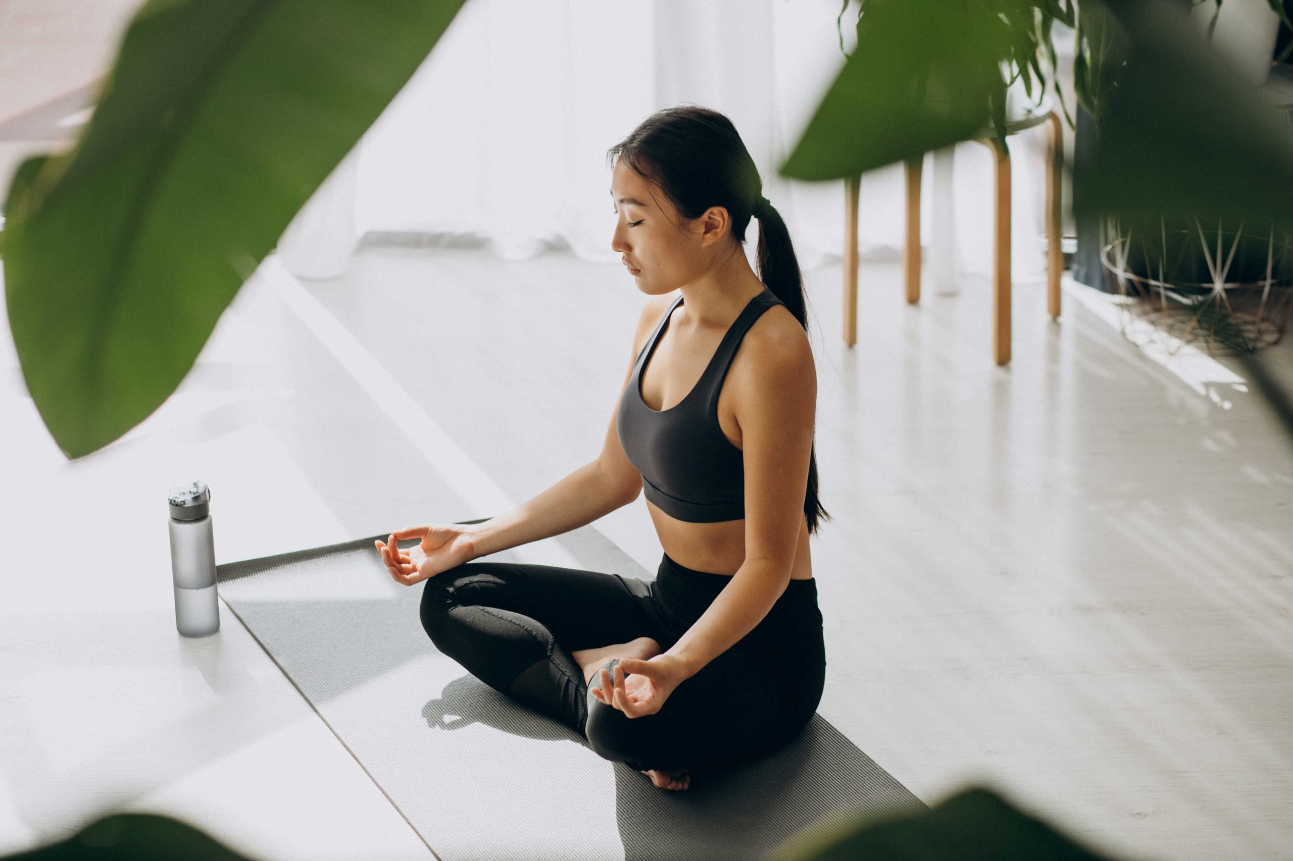 (meditasi memiliki manfaat baik bagi kesehatan mental, sumber : freepik)