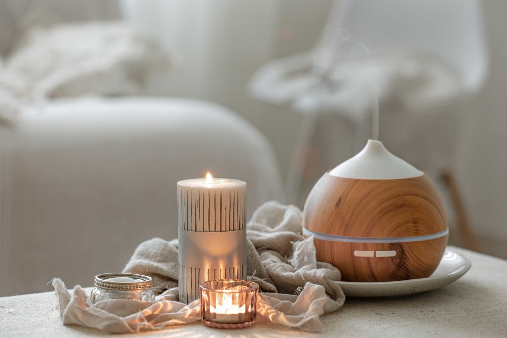 (penggunaan aromaterapi yang berfungsi untuk mengatasi masalah tidur, sumber : freepik)