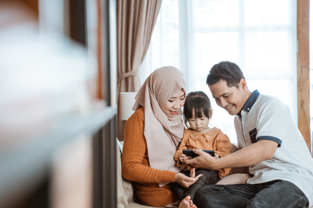 Ilustrasi anak beribadah