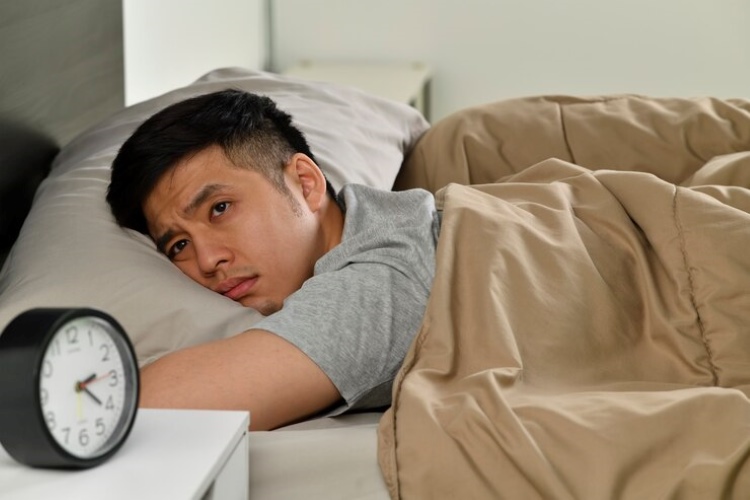(Gangguan tidur menyebabkan imun tubuh lemah, Sumber: Freepik)