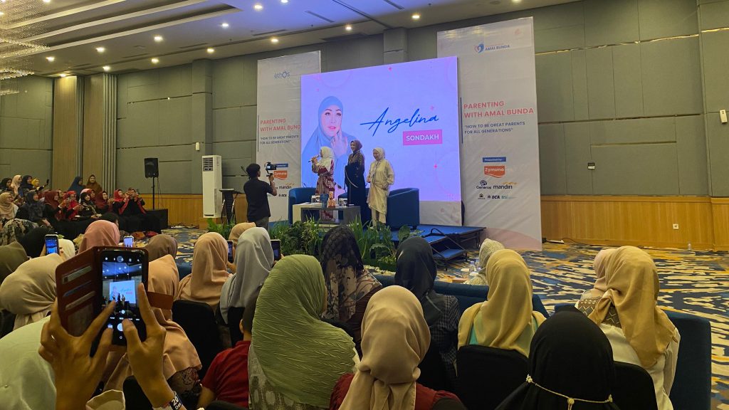 Talkshow Parenting Amal Bunda bersama Zymuno