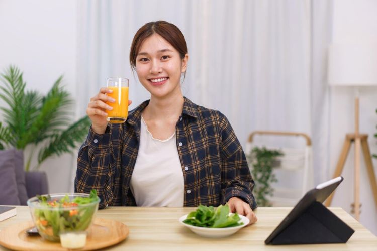 (Menjaga pola makan sehat untuk mengelola penyakit lupus, Sumber: Freepik)