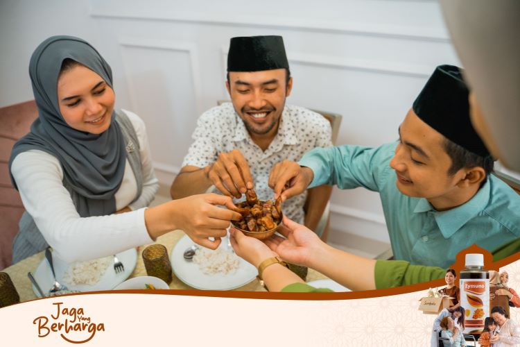 (Ilustrasi seseorang mengonsumsi kurma, Sumber: Canva)