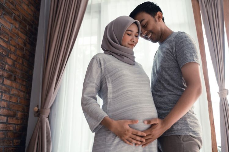 Peran Suami dalam Promil: Dukungan Penuh untuk Kehamilan Sehat dengan Zymuno!